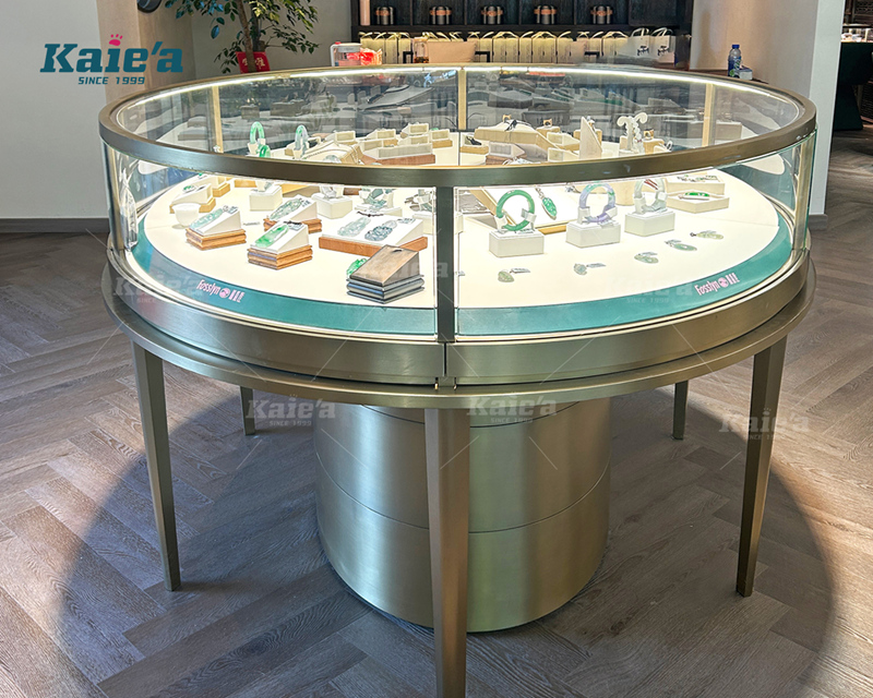 Oval high-end golden jewelry cabinet